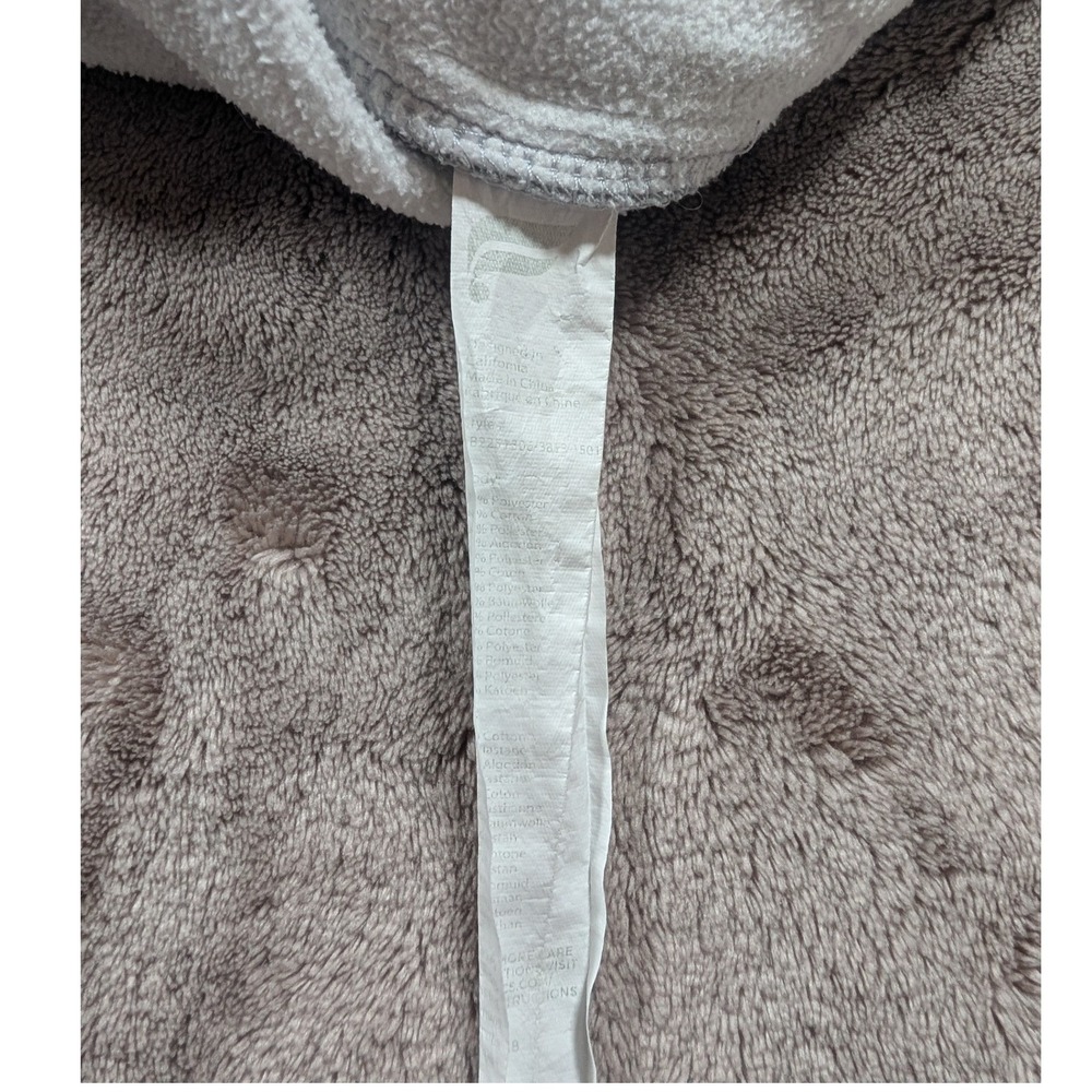 Fabletics Go-To Hoodie Mens XS Grey Heather Raglan Sleeve Zip Pocket Pullover - Picture 8 of 8